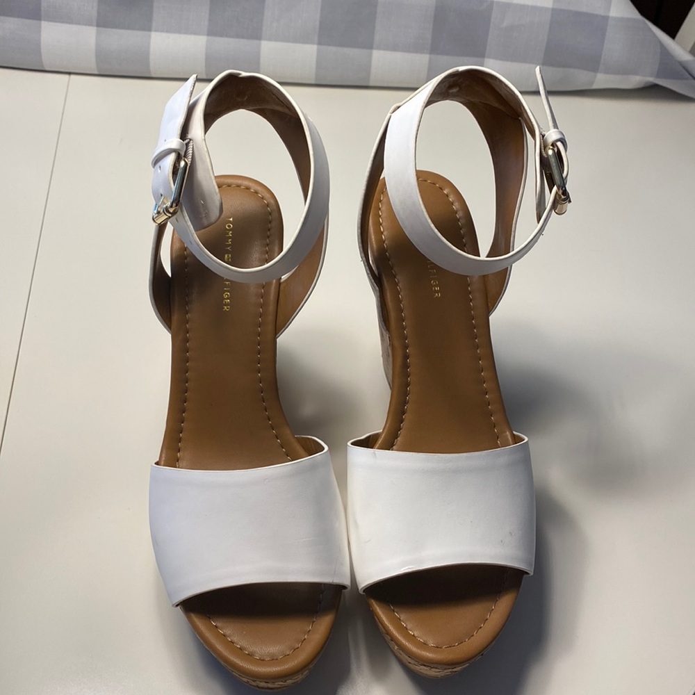 EUC Tommy Hilfiger Wedge Heels size 10M
